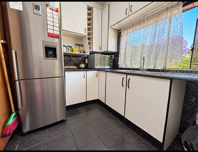 4 BEDROOM TOWNHOUSE FOR SALE IN BROMHOF